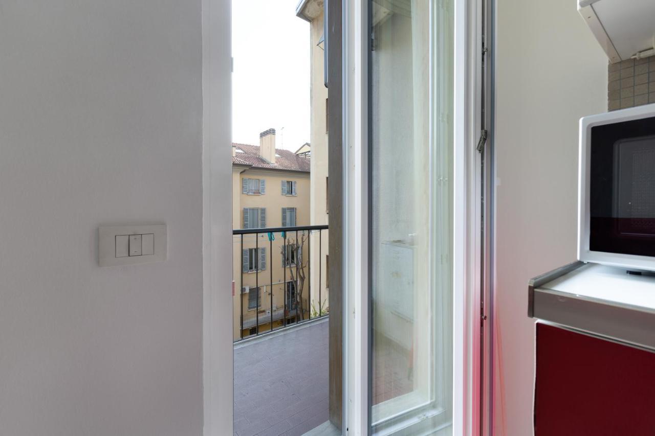 Apartamento Cozy Apt With Balcony - Mm2 Sant'Agostino Milán Exterior foto