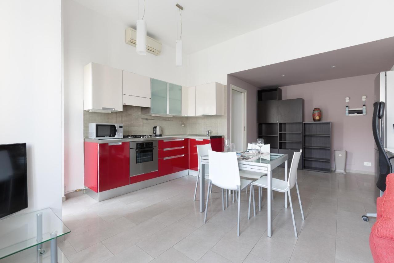 Apartamento Cozy Apt With Balcony - Mm2 Sant'Agostino Milán Exterior foto